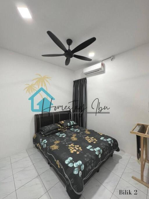 Homestay Ibu ลุมุต ภายนอก รูปภาพ